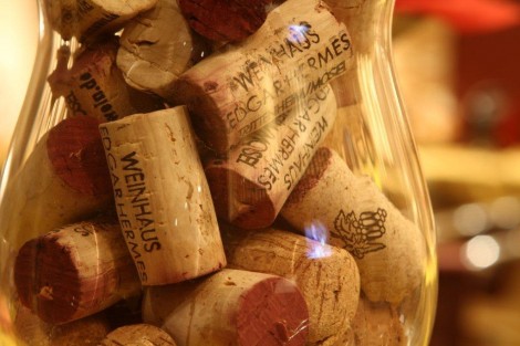 Hermeswein-Weinkorken im Glas